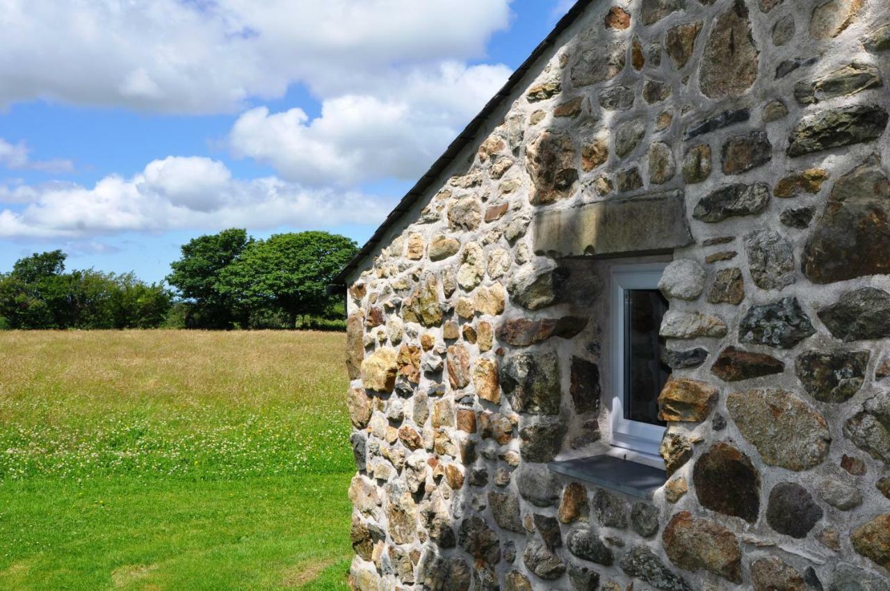 Вилла The Barn At Cae Bach Gwalchmai Экстерьер фото